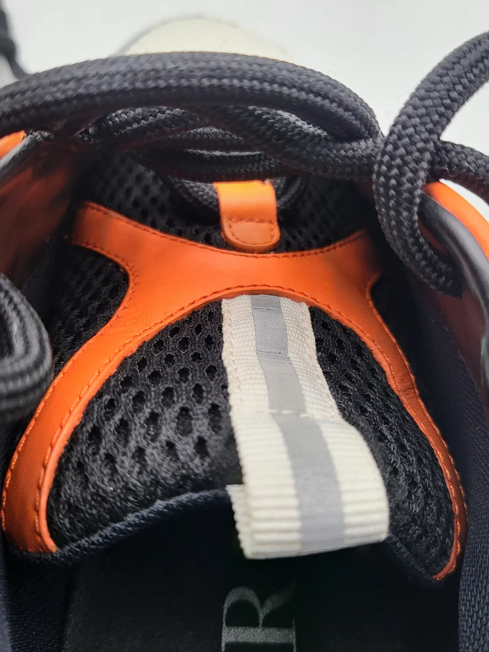 Christian Dior B22 'Orange White'  EU M 40..